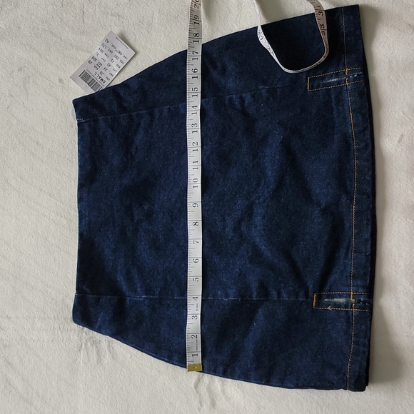 🌼 NWT!! BRANDY MELVILLE DARK WASH DENIM CARA SKIRT SLIT CUTE STURDY - Picture 5 of 8